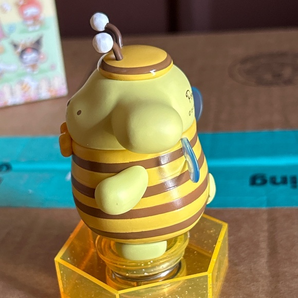Sanrio Pompompurin Little Bee Concert Blind Box Figure - Picture 7 of 16